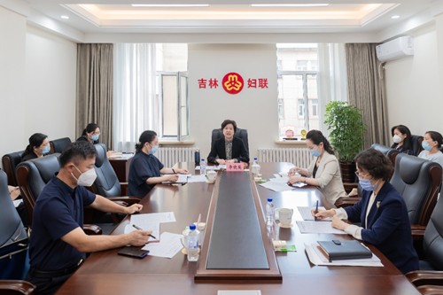 吉林省妇联召开党组（扩大）会议专题传达学习中国共产党吉林省第十二次代表大会精神